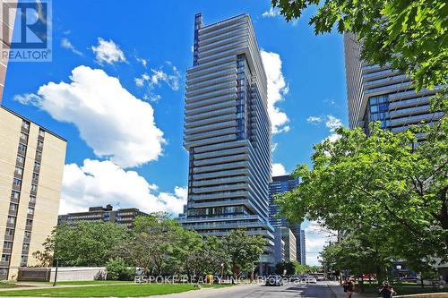 2912 - 185 Roehampton Avenue, Toronto (Mount Pleasant West), ON - Outdoor With Facade