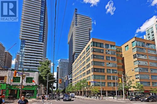 2912 - 185 Roehampton Avenue, Toronto (Mount Pleasant West), ON - Outdoor With Balcony With Facade