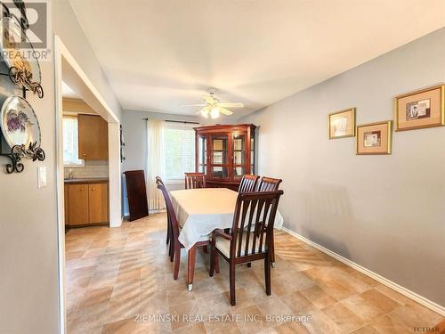 347 Nosov Drive, Iroquois Falls, ON - Indoor Photo Showing Dining Room