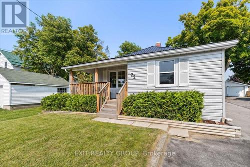 22 Alfred Street, Quinte West, ON - Outdoor