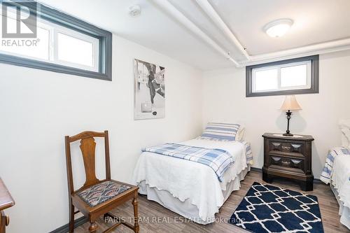 208 Edward Street, Orillia, ON - Indoor Photo Showing Bedroom