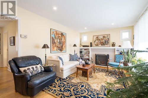 208 Edward Street, Orillia, ON - Indoor Photo Showing Living Room With Fireplace