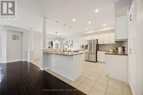 50 Tudor Crescent, Barrie, ON - Indoor Photo Showing Kitchen With Upgraded Kitchen