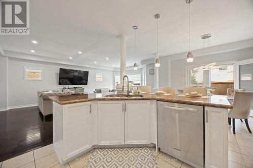 50 Tudor Crescent, Barrie (Innis-Shore), ON - Indoor Photo Showing Kitchen