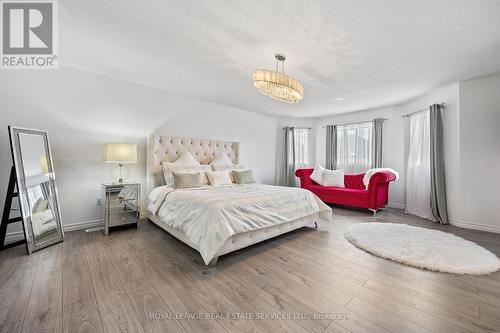 50 Tudor Crescent, Barrie (Innis-Shore), ON - Indoor Photo Showing Bedroom