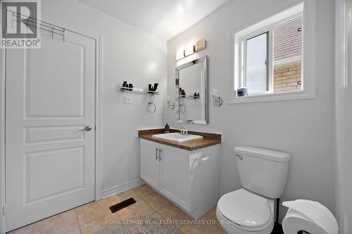 50 Tudor Crescent, Barrie, ON - Indoor Photo Showing Bathroom