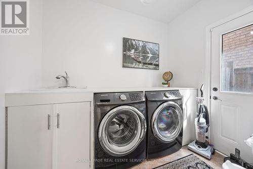 50 Tudor Crescent, Barrie (Innis-Shore), ON - Indoor Photo Showing Laundry Room