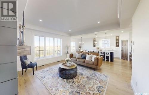 107 Woolf Bend, Saskatoon, SK - Indoor Photo Showing Living Room