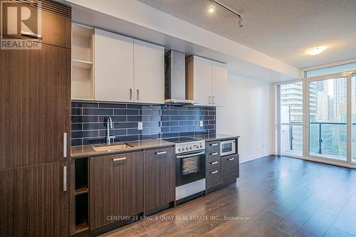 908 - 125 Redpath Avenue, Toronto (Mount Pleasant West), ON - Indoor Photo Showing Kitchen With Double Sink