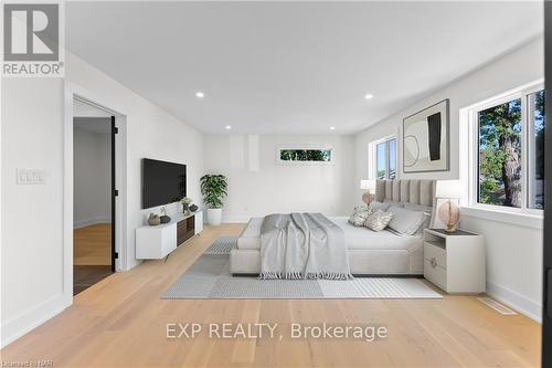 40 Parkview Avenue, Fort Erie, ON - Indoor Photo Showing Bedroom