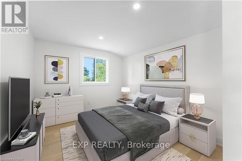 40 Parkview Avenue, Fort Erie, ON - Indoor Photo Showing Bedroom