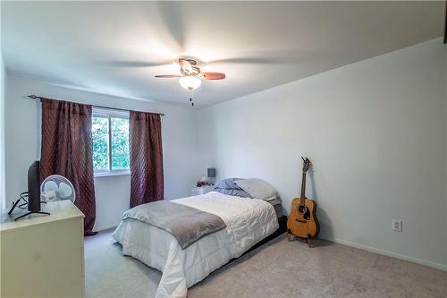 1216 Consort Crescent, Burlington, ON - Indoor Photo Showing Bedroom