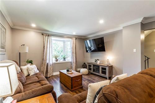 1216 Consort Crescent, Burlington, ON - Indoor Photo Showing Living Room