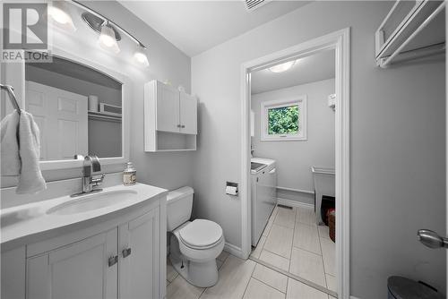 797 Tulane Avenue, Sudbury, ON - Indoor Photo Showing Bathroom