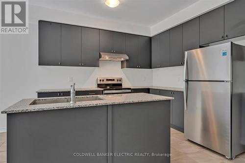 3 Hillcroft Way, Kawartha Lakes (Bobcaygeon), ON - Indoor Photo Showing Kitchen With Double Sink