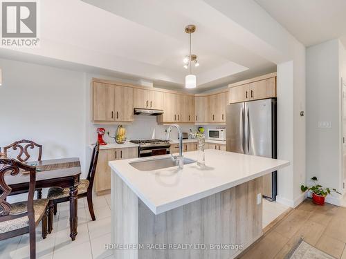 12 Southam Lane, Hamilton (Mountview), ON - Indoor Photo Showing Kitchen