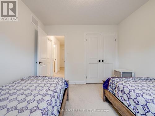 12 Southam Lane, Hamilton (Mountview), ON - Indoor Photo Showing Bedroom