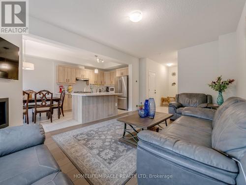 12 Southam Lane, Hamilton (Mountview), ON - Indoor Photo Showing Living Room With Fireplace