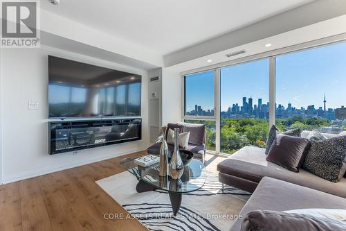 1302 - 99 Foxbar Road, Toronto (Yonge-St. Clair), ON - Indoor Photo Showing Living Room