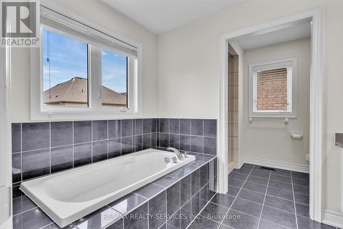 125 Russell Creek Drive, Brampton (Sandringham-Wellington North), ON - Indoor Photo Showing Bathroom