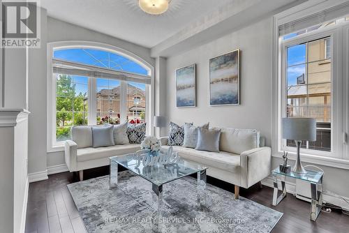 125 Russell Creek Drive, Brampton (Sandringham-Wellington North), ON - Indoor Photo Showing Living Room