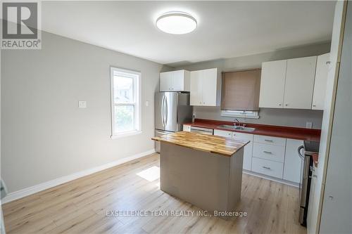 543 Gloucester Street, Cornwall (717 - Cornwall), ON - Indoor Photo Showing Kitchen