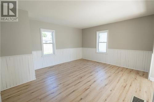 Living Room - 543 Gloucester Street, Cornwall, ON - Indoor Photo Showing Other Room