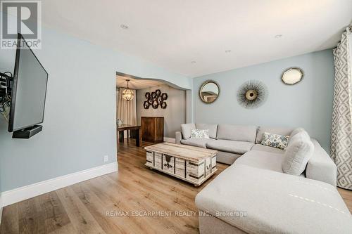 412 Valermo Drive, Toronto (Alderwood), ON - Indoor Photo Showing Living Room