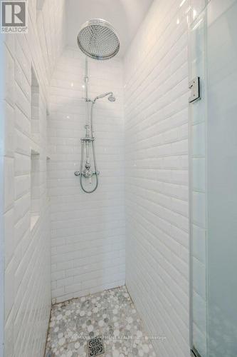 412 Valermo Drive, Toronto (Alderwood), ON - Indoor Photo Showing Bathroom