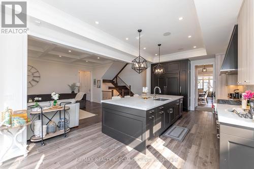 1214 Pondside Trail, Oakville (Glen Abbey), ON - Indoor Photo Showing Kitchen