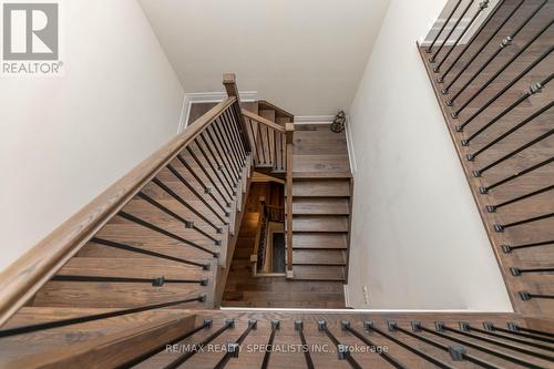 1214 Pondside Trail, Oakville, ON - Indoor Photo Showing Other Room