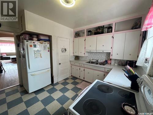 113 H Avenue N, Saskatoon, SK - Indoor Photo Showing Laundry Room