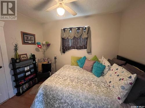 113 H Avenue N, Saskatoon, SK - Indoor Photo Showing Bedroom