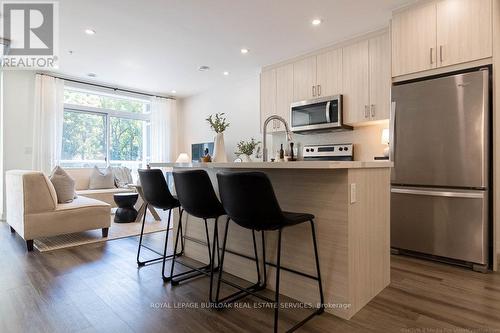 606 - 479 Charlton Avenue E, Hamilton, ON - Indoor Photo Showing Kitchen With Stainless Steel Kitchen With Upgraded Kitchen