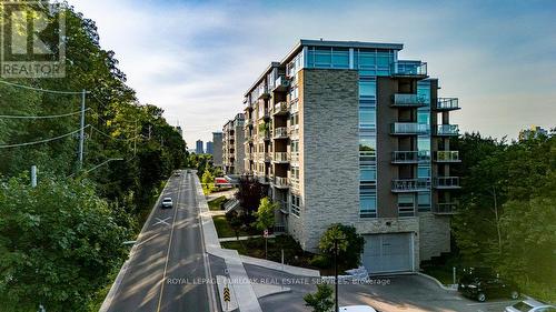 606 - 479 Charlton Avenue E, Hamilton, ON - Outdoor With Balcony With Facade