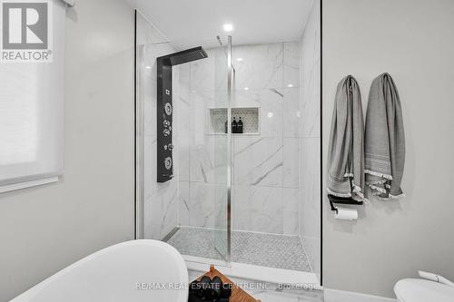 23 Ameer Drive, St. Catharines, ON - Indoor Photo Showing Bathroom