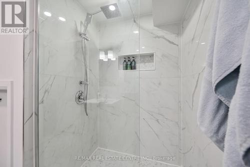 23 Ameer Drive, St. Catharines, ON - Indoor Photo Showing Bathroom