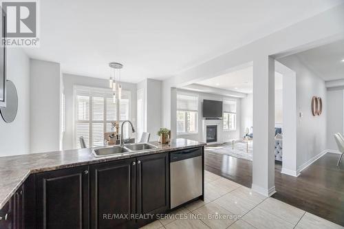 58 Russell Creek Drive, Brampton (Sandringham-Wellington North), ON - Indoor Photo Showing Kitchen With Double Sink With Upgraded Kitchen