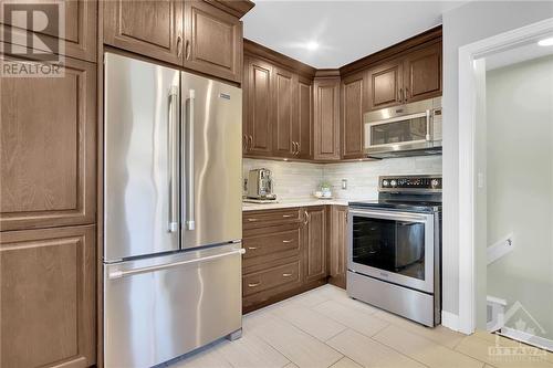 2063 Neepawa Avenue, Ottawa, ON - Indoor Photo Showing Kitchen