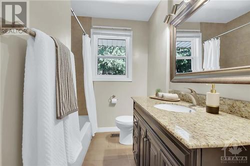 2063 Neepawa Avenue, Ottawa, ON - Indoor Photo Showing Bathroom