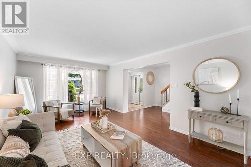 24 Bannerman Court, Whitby (Lynde Creek), ON - Indoor Photo Showing Living Room