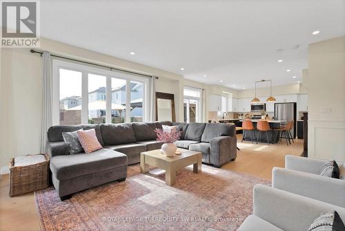 26 Rynard Street, Brock (Sunderland), ON - Indoor Photo Showing Living Room