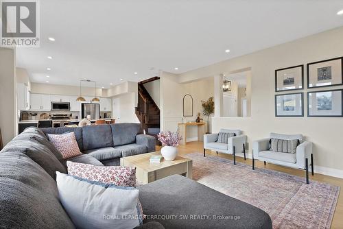 26 Rynard Street, Brock (Sunderland), ON - Indoor Photo Showing Living Room