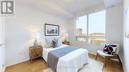 540 - 540 Bur Oak Avenue, Markham (Berczy), ON - Indoor Photo Showing Bedroom