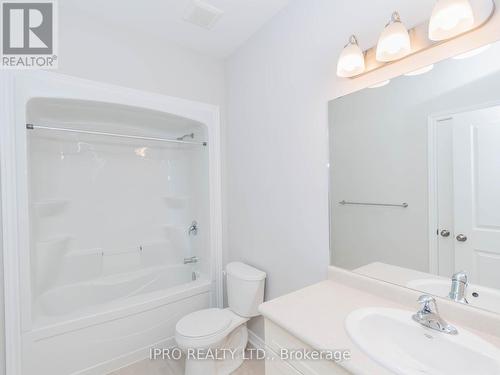 29 Barker Parkway, Thorold, ON - Indoor Photo Showing Bathroom