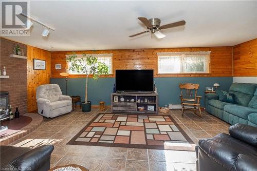 1940 8Th Avenue E, Owen Sound, ON - Indoor Photo Showing Living Room With Fireplace