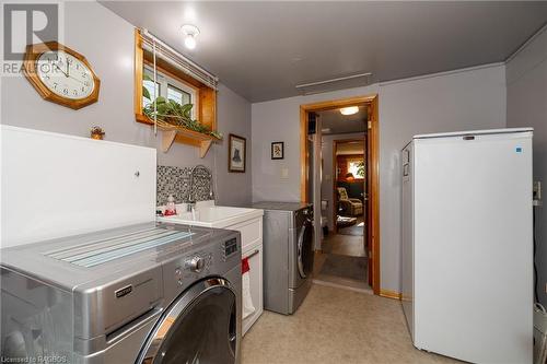 1940 8Th Avenue E, Owen Sound, ON - Indoor Photo Showing Laundry Room