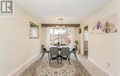 6119 Wabukayne Court, Mississauga (Meadowvale), ON - Indoor Photo Showing Dining Room