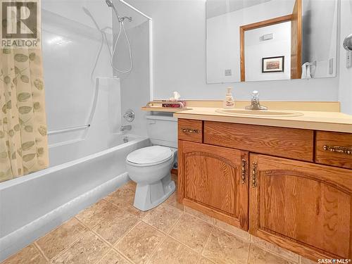 103 453 Walsh Trail, Swift Current, SK - Indoor Photo Showing Bathroom