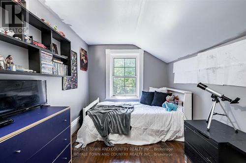 491 Portage Road, Kawartha Lakes (Kirkfield), ON - Indoor Photo Showing Bedroom